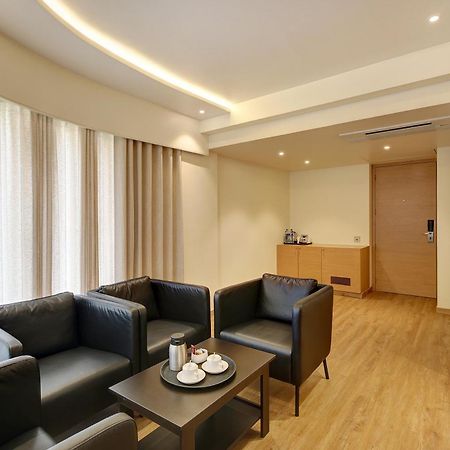 Hotel Mumbai House Ghansoli, Нави Мумбай Екстериор снимка
