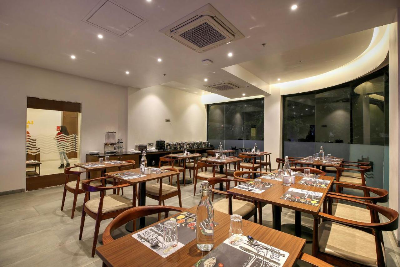 Hotel Mumbai House Ghansoli, Нави Мумбай Екстериор снимка