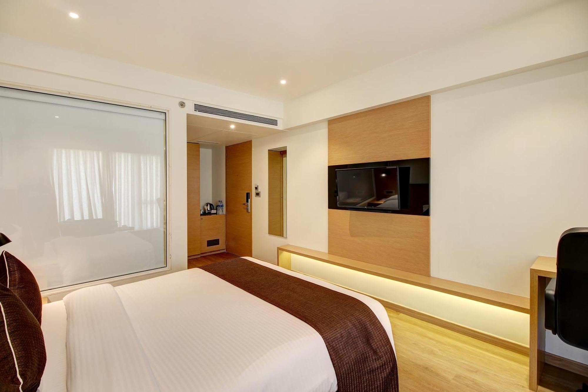 Hotel Mumbai House Ghansoli, Нави Мумбай Екстериор снимка