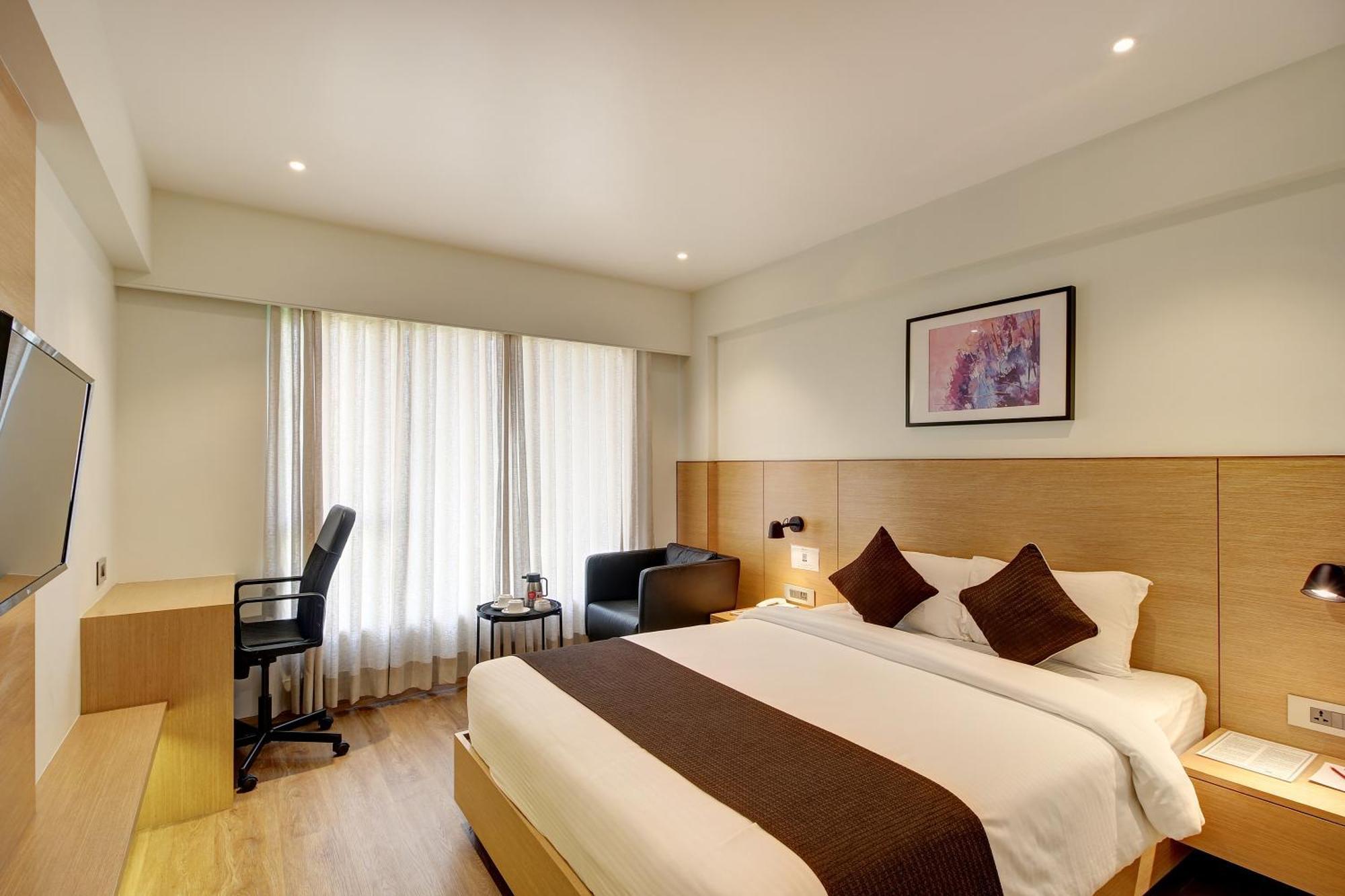 Hotel Mumbai House Ghansoli, Нави Мумбай Екстериор снимка