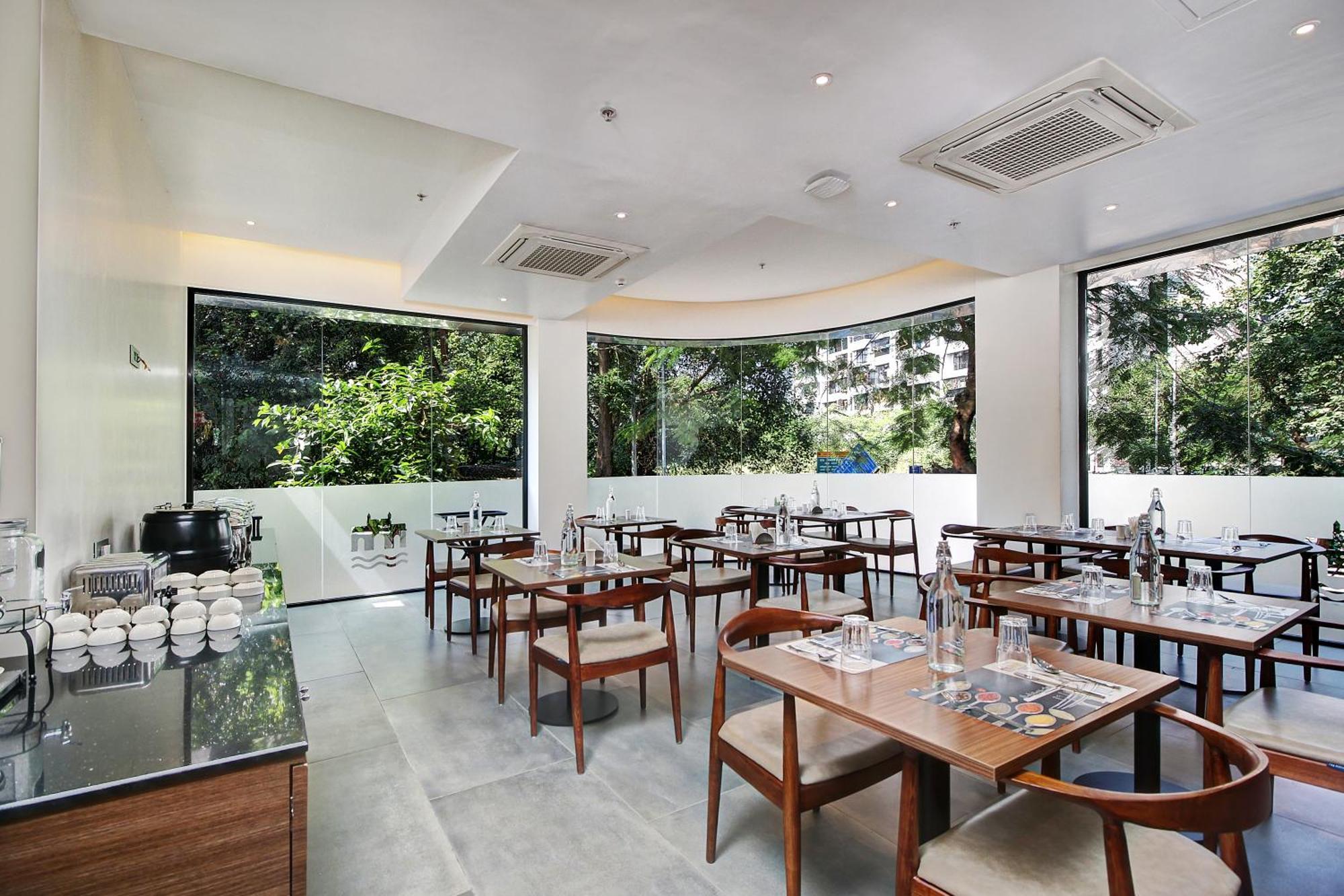 Hotel Mumbai House Ghansoli, Нави Мумбай Екстериор снимка